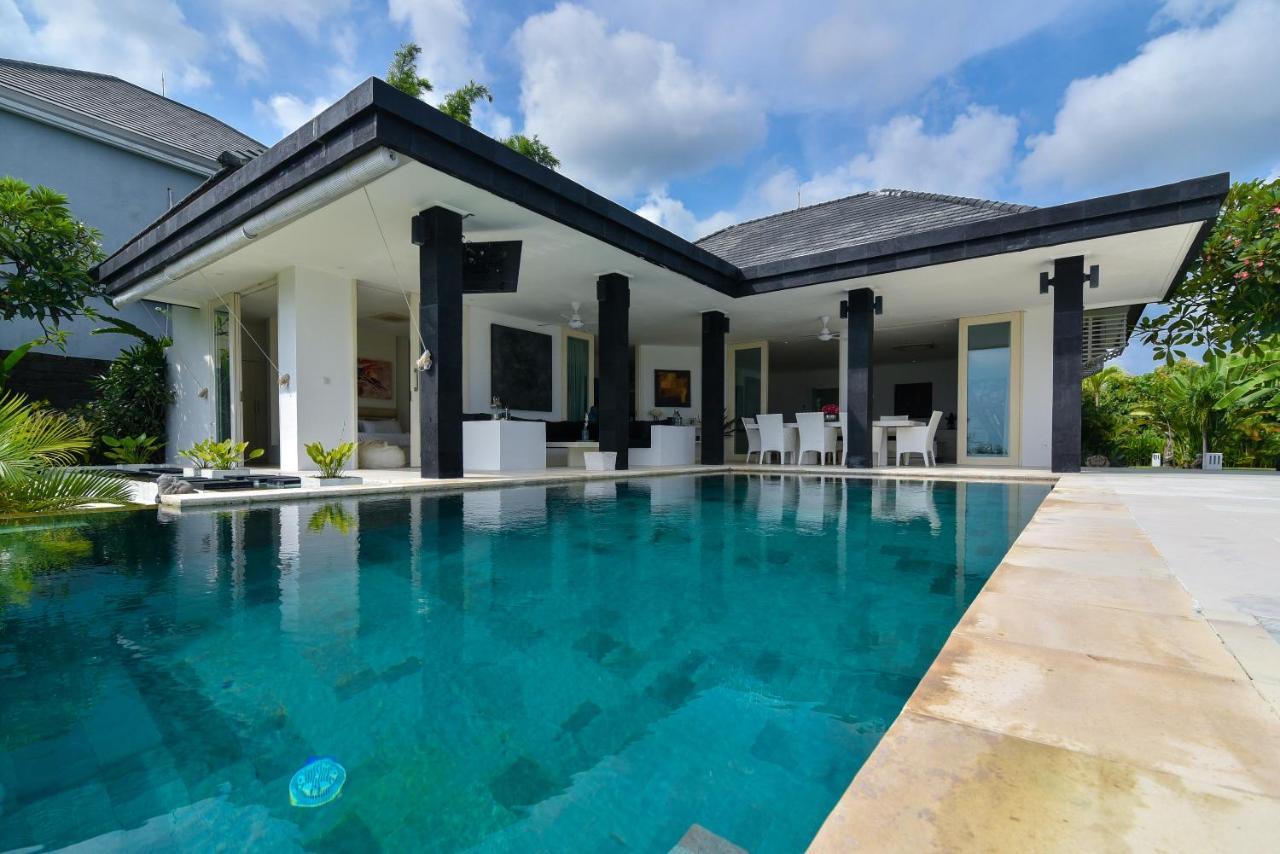 Villa Pondok Wahyu Sedana Umeanyar Exteriör bild